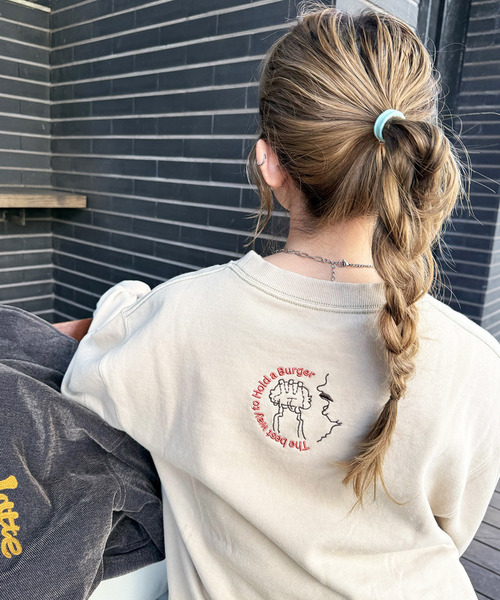 DOUBLE NAME（ダブルネーム）の「grandpa burger刺しゅうプルオーバー（スウェット・レディース・ベージュ/ブラック系/カーキ・FREE）」の6枚目の写真