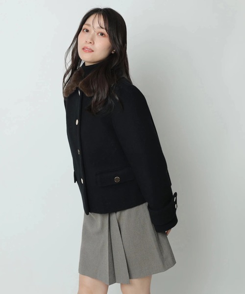 Apuweiser-riche（アプワイザーリッシェ）の「ステンカラーショートコート（ダウンジャケット/コート・レディース・ブラック/オフホワイト・1/2）」の4枚目の写真