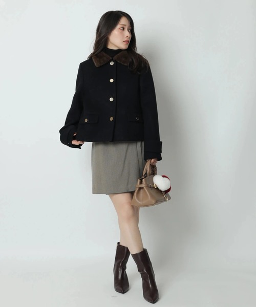 Apuweiser-riche（アプワイザーリッシェ）の「ステンカラーショートコート（ダウンジャケット/コート・レディース・ブラック/オフホワイト・1/2）」の7枚目の写真