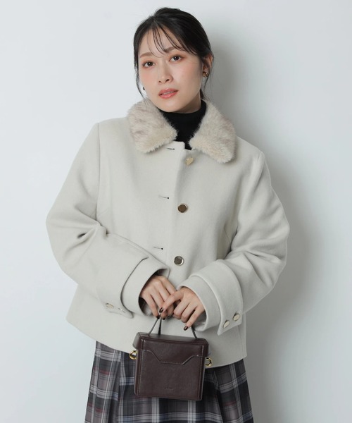 Apuweiser-riche（アプワイザーリッシェ）の「ステンカラーショートコート（ダウンジャケット/コート・レディース・ブラック/オフホワイト・1/2）」の14枚目の写真