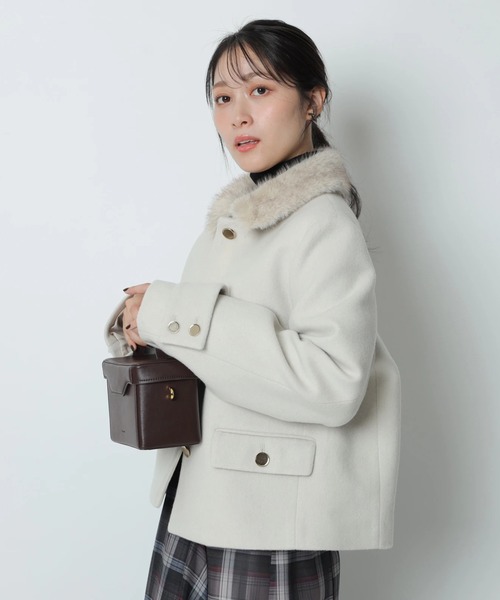 Apuweiser-riche（アプワイザーリッシェ）の「ステンカラーショートコート（ダウンジャケット/コート・レディース・ブラック/オフホワイト・1/2）」の16枚目の写真