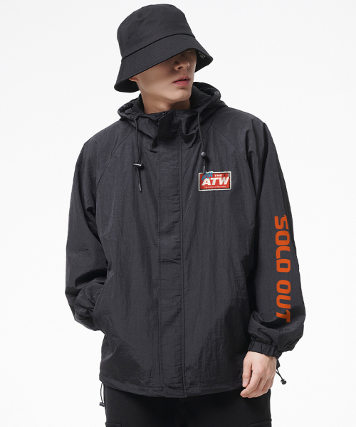 ARTISTWEAR（アーティストウェア）の「[ATW]ソルドアウトフード風防（ナイロンジャケット・レディース・ブラック・MEDIUM/LARGE/X-LARGE/2XL）」の2枚目の写真