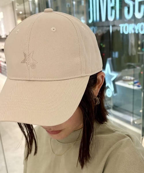 CONVERSE TOKYO(コンバーストウキョウ)の「DIAGONAL STAR★ CAP (BIG BRIM)(キャップ・レディース・オフホワイト/ブラック/ベージュ/ネイビー・FREE)」の1枚目の写真