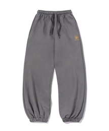 WYSE（ワイズ）の「シンボルロゴスウェットジョガーパンツチャコール（スウェットパンツ）」