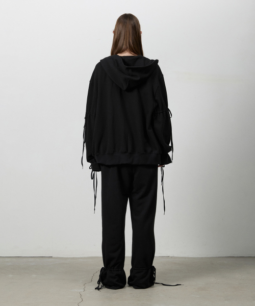 THREE TO EIGHTY（スリートゥエイティー）の「FOLD STRING SHIRRING PANTS BLACK（スウェットパンツ・レディース・その他・FREE）」の3枚目の写真
