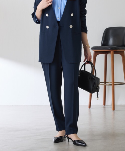 COLLAGE GALLARDAGALANTE(コラージュガリャルダガランテ)の「ジャージスリムテーパードパンツ/セットアップ可/高機能/WEB限定カラー展開/マイナス3kg(その他パンツ・レディース・ベージュ/ネイビー/ブラック/ライトブルー・0/1)」の4枚目の写真