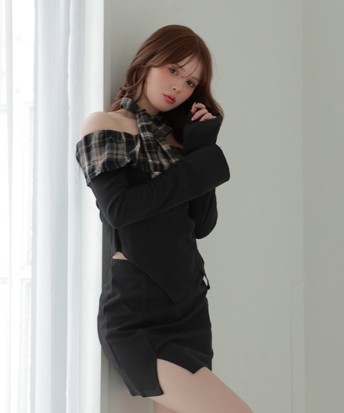 M DOLLY(エムドリー)の「check choker rosily tops/チェックチョーカーローズリートップス(Tシャツ/カットソー・レディース・ブラウン/ブラック・FREE)」の3枚目の写真