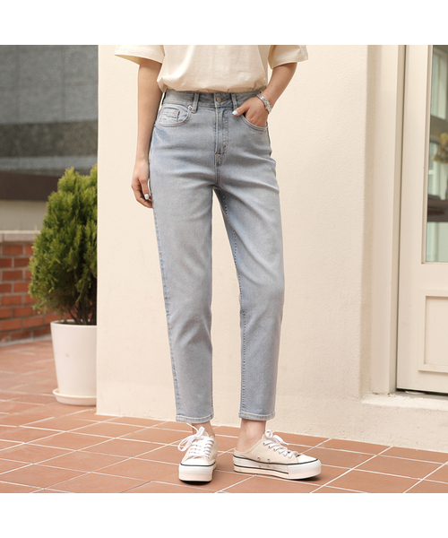 BBAEBBAE(ペッペ)の「ウォッシングクロップスパンスリムバギーデニムパンツ(デニムパンツ・レディース・ブルー・SMALL/MEDIUM/LARGE/X-LARGE)」の1枚目の写真