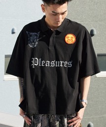 PLEASURES（プレジャー）の「PLEASURES/プレジャーズ オールドイングリッシュ ワッペン付きポロシャツ 2026年春夏（ポロシャツ）」