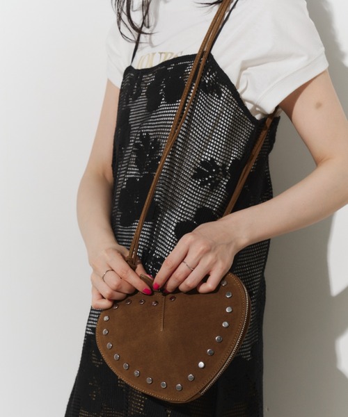 Unitage(ユニテージ)の「スタッズデザインハートバッグ【select item】(ショルダーバッグ・レディース・ベージュ/ブラウン・FREE)」の9枚目の写真