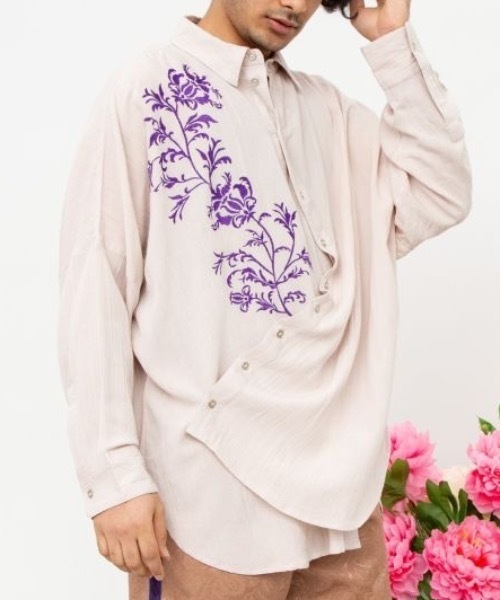 チャイハネ(チャイハネ)の「【チャイハネ】リシェーナ刺繍MEN'S変形シャツ(シャツ/ブラウス・メンズ・グリーン/ベージュ/ブラック・FREE)」の5枚目の写真