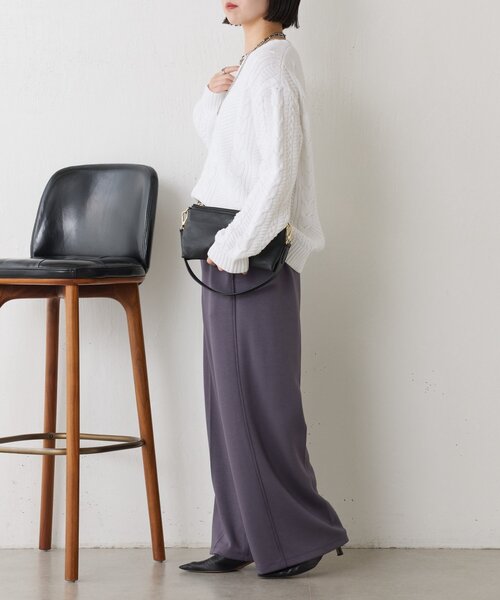 Jena espace merveilleux（ジェナ　エスパスメルヴェイユ）の「ケーブルVネックニット（ニット/セーター・レディース・オフホワイト/チャコールグレー/レモンイエロー・FREE）」の5枚目の写真