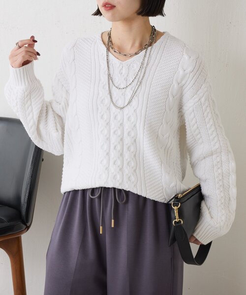Jena espace merveilleux（ジェナ　エスパスメルヴェイユ）の「ケーブルVネックニット（ニット/セーター・レディース・オフホワイト/チャコールグレー/レモンイエロー・FREE）」の10枚目の写真