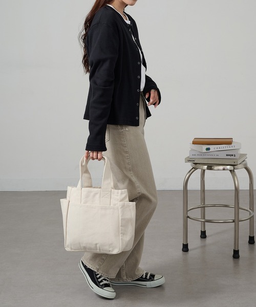 A by MAGASIN DE MODE(エーバイマガジンデモード)の「【A by MAGASIN DE MODE】e.e.p.ナナポケトート A4対応/7ポケット SNBD(トートバッグ・レディース・アイボリー/ブラック/カーキ/グレー/ネイビー/ベージュ・FREE)」の12枚目の写真