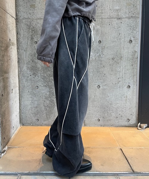 ROGER AND RAW（ロジャーアンドロウ）の「ピグメント加工スウェットワイドパンツ（その他パンツ・レディース・グレー/ネイビー/ブラック・FREE）」の10枚目の写真