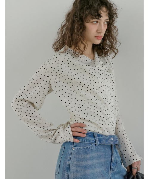 Re:EDIT（リエディ）の「[2026S/S COLLECTION]ドットドレープブラウス（シャツ/ブラウス・レディース・ブラウン/ブラック/アイボリー・MEDIUM/LARGE）」の13枚目の写真