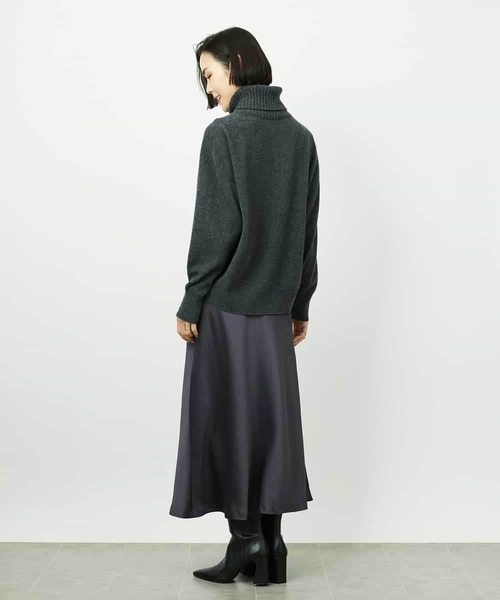 MICHEL KLEIN（ミッシェル・クラン）の「[コージーボトム]ヴィンテージサテンスカート（スカート・レディース・チャコールグレー/ダークインディゴブルー・38）」の12枚目の写真