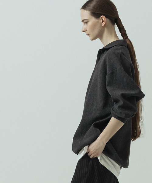 SLICK(スリック)の「【SLICK/スリック】Pleats Knit Drawstring Polo/プリーツニットドローストリングポロシャツ(Tシャツ/カットソー・メンズ・ベージュ/チャコールグレー/ブラック・3/1/2)」の3枚目の写真