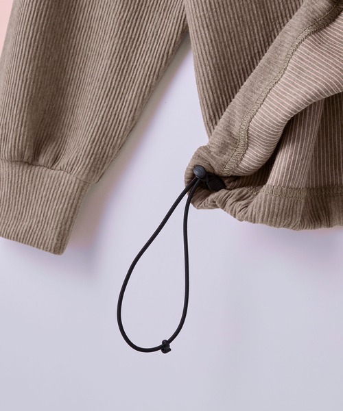 SLICK(スリック)の「【SLICK/スリック】Pleats Knit Drawstring Polo/プリーツニットドローストリングポロシャツ(Tシャツ/カットソー・メンズ・ベージュ/チャコールグレー/ブラック・3/1/2)」の11枚目の写真