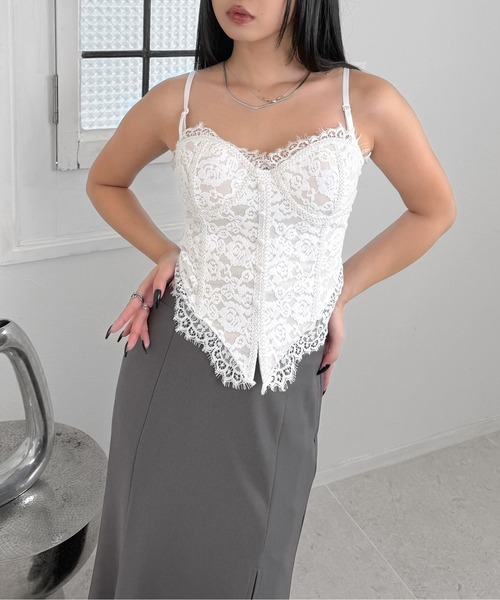 LVEU.（ラブユ.）の「【LVEU.】ランジェリーライクレースビスチェ / トップス キャミソール ビスチェ コルセット ランジェリー風 カップ付き ブラキャミ ブラック ホワイト ZOZOTOWN限定（キャミソール・レディース・ホワイト/ブラック・FREE）」の3枚目の写真