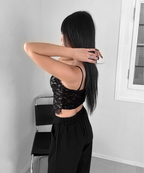 LVEU.（ラブユ.）の「【LVEU.】ランジェリーライクレースビスチェ / トップス キャミソール ビスチェ コルセット ランジェリー風 カップ付き ブラキャミ ブラック ホワイト ZOZOTOWN限定（キャミソール・レディース・ホワイト/ブラック・FREE）」の13枚目の写真