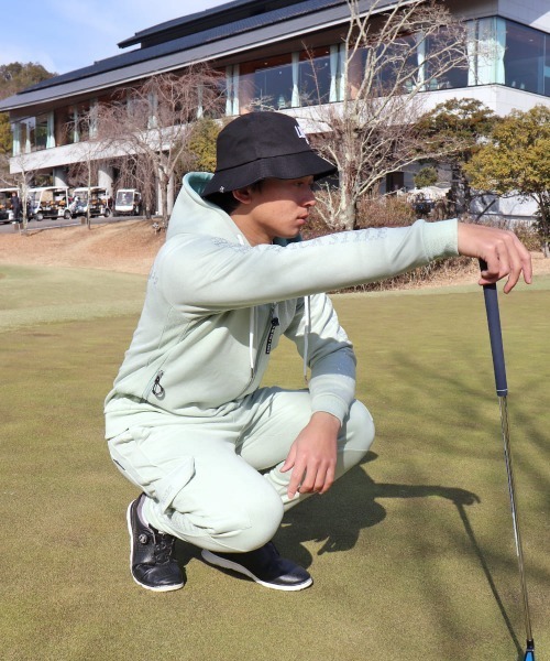LUXE/R GOLF（ラグジュ ゴルフ）の「(RM)【LUXE/R GOLF】ポリエステル スウェード ファスナー ラインストーン カーゴパンツ（カーゴパンツ・メンズ・ベージュ系/グリーン系/ブラック・X-LARGE/LARGE/MEDIUM）」の3枚目の写真