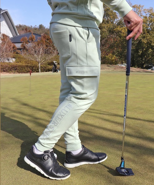 LUXE/R GOLF（ラグジュ ゴルフ）の「(RM)【LUXE/R GOLF】ポリエステル スウェード ファスナー ラインストーン カーゴパンツ（カーゴパンツ・メンズ・ベージュ系/グリーン系/ブラック・X-LARGE/LARGE/MEDIUM）」の4枚目の写真