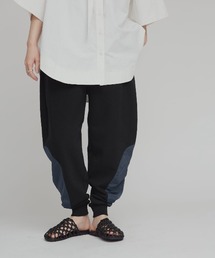 レッグパッチ スウェット カーヴィー パンツ / Leg Patch Sweatpants