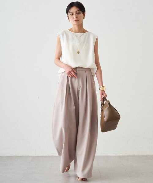 LOUNGEDRESS(ラウンジドレス)の「ダブルジョーゼットノースリブラウス 夏服(シャツ/ブラウス・レディース・オフホワイト/ブラック/ブラウン・FREE)」の6枚目の写真