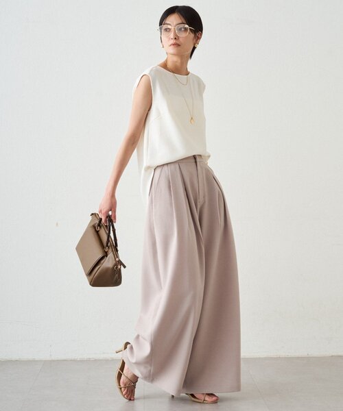LOUNGEDRESS(ラウンジドレス)の「ダブルジョーゼットノースリブラウス 夏服(シャツ/ブラウス・レディース・オフホワイト/ブラック/ブラウン・FREE)」の9枚目の写真