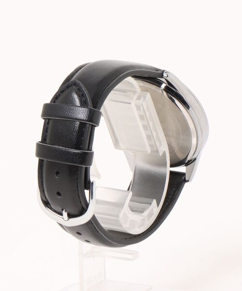 CASIO（カシオ）の「CASIO カシオ/ ベーシックアナログ 日本製クォーツ レザーバンド 日常生活防水 /// MTP レザーシリーズ（アナログ腕時計・メンズ・ブラック×シルバー・FREE）」の2枚目の写真