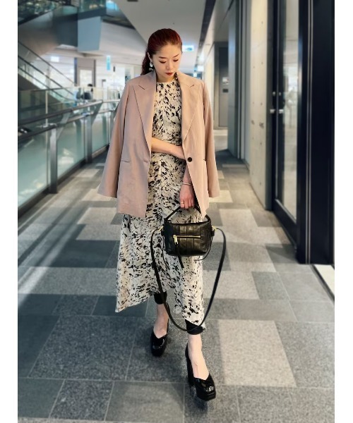 ALLSAINTS(オールセインツ)の「NOOR ASYMMETRIC SLEEVELESS MAXI DRESS | NOOR アシンメトリー ノースリーブ マキシ ドレス・ワンピース(ワンピース・レディース・ホワイト系その他・12/10/8/6/4)」の9枚目の写真