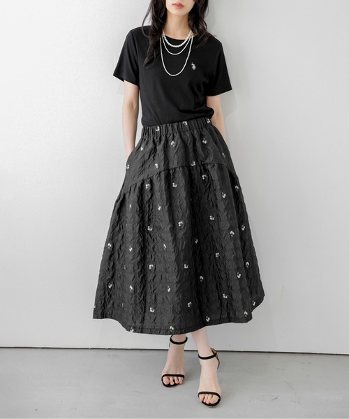 AMELY(エミリー)の「小花柄ギャザーフレアスカート(スカート・レディース・ブラック/ベージュ/ホワイト・フリー)」の2枚目の写真