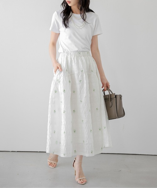AMELY(エミリー)の「小花柄ギャザーフレアスカート(スカート・レディース・ブラック/ベージュ/ホワイト・フリー)」の17枚目の写真