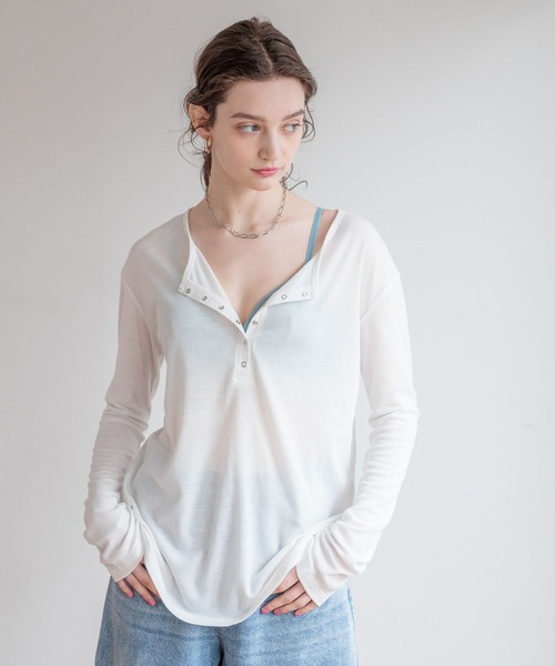 bijorie（ビジュリィ）の「【bijorie】ヘンリーネック長袖シアートップス（Tシャツ/カットソー・レディース・ブラウン/チャコール/オフホワイト・FREE）」の2枚目の写真