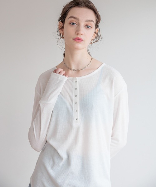 bijorie（ビジュリィ）の「【bijorie】ヘンリーネック長袖シアートップス（Tシャツ/カットソー・レディース・ブラウン/チャコール/オフホワイト・FREE）」の19枚目の写真