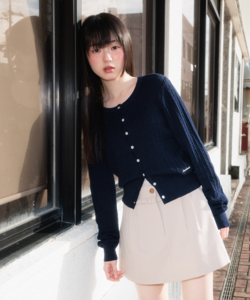 ROSEFRANTZ（ロゼフランツ）の「Cable Knit Basic Cardigan [Navy]（カーディガン/ボレロ・レディース・ネイビー・OS）」の7枚目の写真