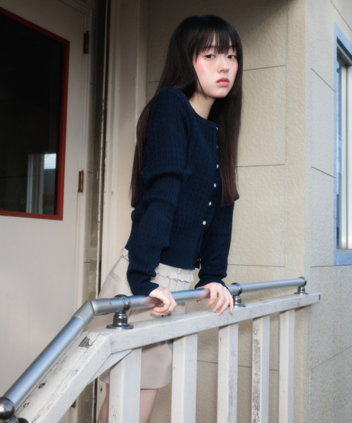ROSEFRANTZ（ロゼフランツ）の「Cable Knit Basic Cardigan [Navy]（カーディガン/ボレロ・レディース・ネイビー・OS）」の12枚目の写真