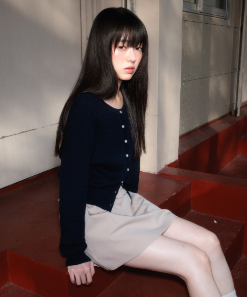 ROSEFRANTZ（ロゼフランツ）の「Cable Knit Basic Cardigan [Navy]（カーディガン/ボレロ・レディース・ネイビー・OS）」の2枚目の写真