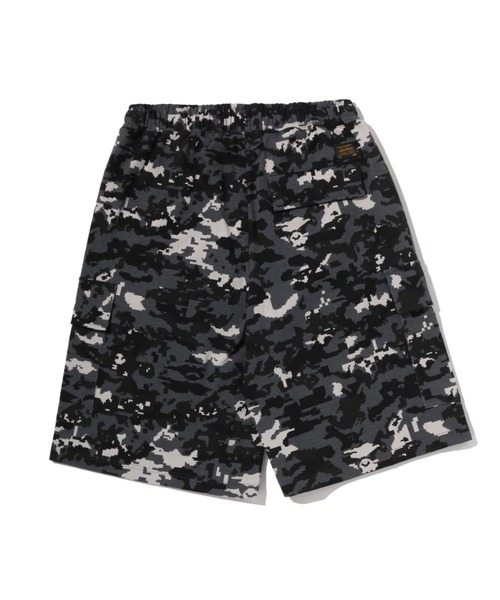 A BATHING APE(アベイシングエイプ)の「MULTI PIXEL CAMO BAPE STA LOGO CARGO RELAXED FIT SWEAT SHORTS(スウェットパンツ・メンズ・ブラック/グリーン・XX-LARGE/MEDIUM/SMALL/X-LARGE/LARGE)」の3枚目の写真