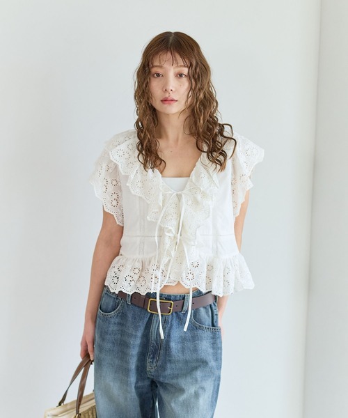 BAYFLOW(ベイフロー)の「スカラップレースフリルブラウス(シャツ/ブラウス・レディース・ネイビー/オフホワイト/イエロー・FREE)」の12枚目の写真