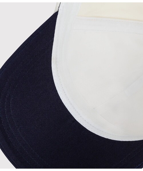 PETIT BATEAU（プチバトー）の「ロゴ入りキャップ（キャップ・キッズ・ホワイト×ブルー・4YEAR/8YEAR/12YEAR）」の4枚目の写真