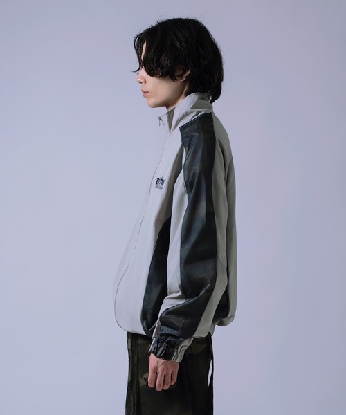 improves（インプローブス）の「総柄切替 トラックジャケット（ブルゾン・メンズ・グレー/ネイビー/ブラック・LARGE/SMALL）」の10枚目の写真