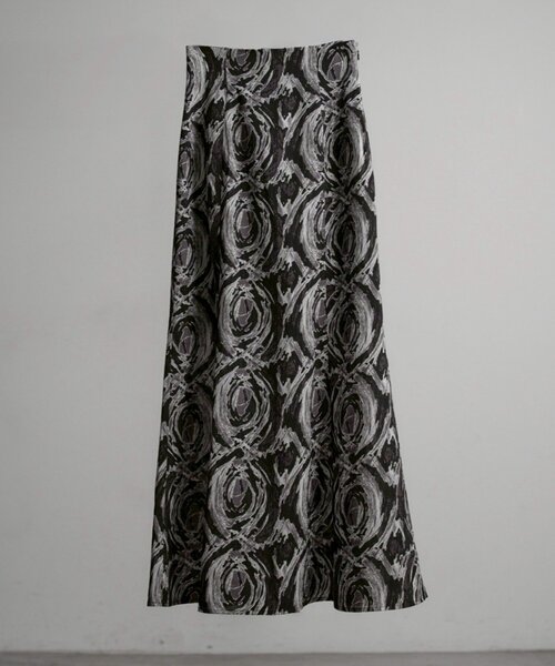 Mavie..7(メヴィセットゥ)の「【Mavie..7】【2サイズ展開】アート柄マーメイドスカート(スカート・レディース・ブラック/グレー/ブルー・SMALL/MEDIUM)」の1枚目の写真