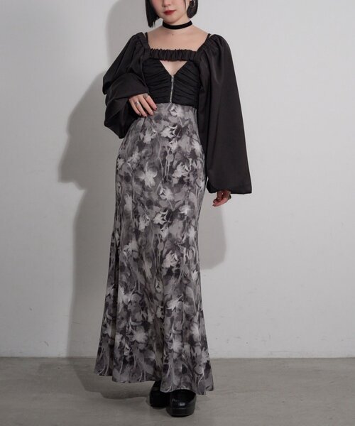 Mavie..7(メヴィセットゥ)の「【Mavie..7】【2サイズ展開】アート柄マーメイドスカート(スカート・レディース・ブラック/グレー/ブルー・SMALL/MEDIUM)」の5枚目の写真