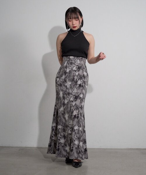 Mavie..7(メヴィセットゥ)の「【Mavie..7】【2サイズ展開】アート柄マーメイドスカート(スカート・レディース・ブラック/グレー/ブルー・SMALL/MEDIUM)」の12枚目の写真