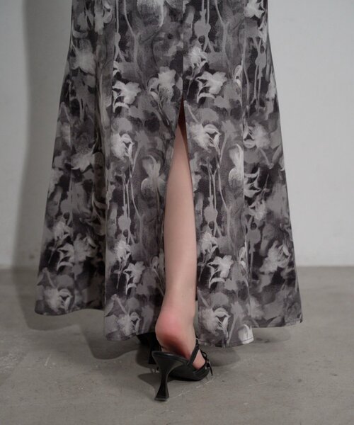 Mavie..7(メヴィセットゥ)の「【Mavie..7】【2サイズ展開】アート柄マーメイドスカート(スカート・レディース・ブラック/グレー/ブルー・SMALL/MEDIUM)」の19枚目の写真