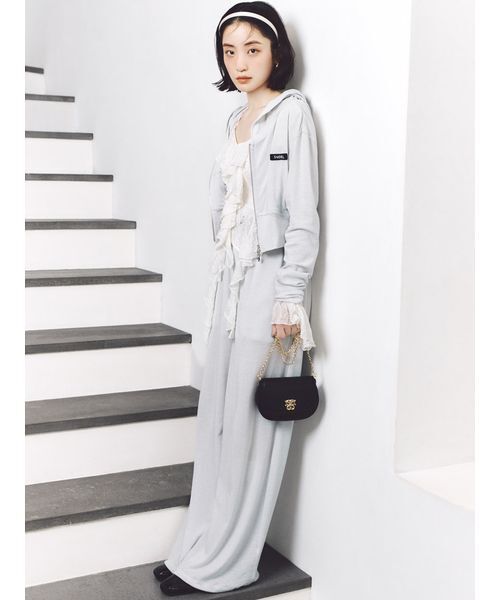 SNIDEL（スナイデル）の「【LUMISHADE】UVカットパーカー（パーカー・レディース・チャコールグレー/シルバー/ホワイト/ライトブルー・F）」の10枚目の写真