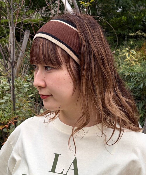 La Maison de Lyllis(メゾンドリリス)の「【La Maison de Lyllis/ラ メゾン ド リリス】INSITU BAND インサイチュバンド ヘアバンド(ヘアバンド・レディース・ブラウン・フリー)」の2枚目の写真