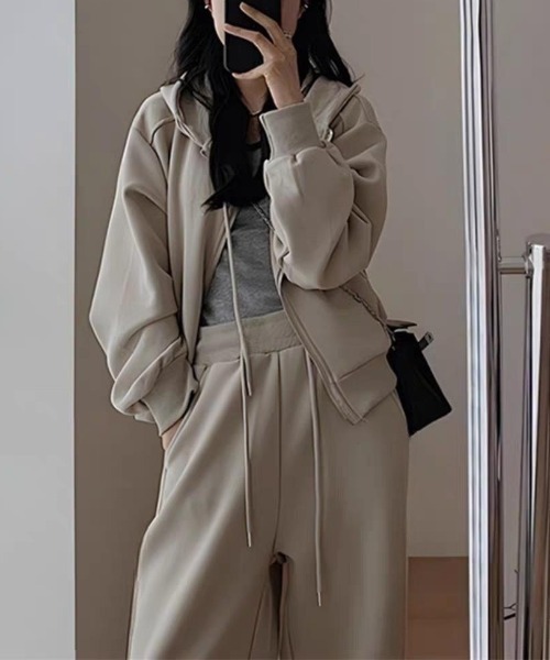 FAVORITO(ファヴォリート)の「パーカーワイドパンツセットアップ(セットアップ・レディース・ベージュ/ピンク/ブラック/ブルー/グレー・L/M/S)」の10枚目の写真